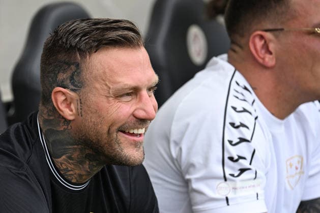 30.05.2026, xsvx, Fussball Langholz Cup 2026, v.l. Rapper Musiker Kontra K Wiesbaden