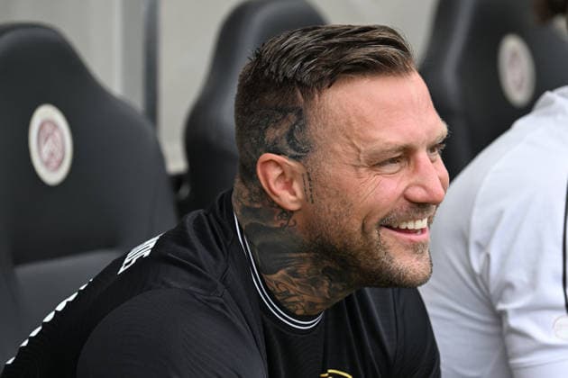 30.05.2026, xsvx, Fussball Langholz Cup 2026, v.l. Rapper Musiker Kontra K Wiesbaden