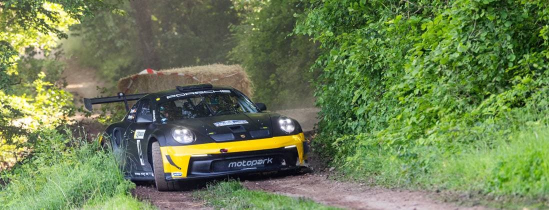 30.05.2026, GER, Motorsport Rallyesport, Maenner Frauen, Saison 2026, 61. RSC-Rallye Wartburg RSC Rallye Super Cup powered by Carunion org. MC Eisenach Team Motopark RUMPFKEIL, Timo (DEU) BERG, H. (DEU) (Porsche 911 Rally GT) Am Samstagnachmittag gingen die Teilnehmer Fahrer auf die letze Wertungsprüfung Flachsgrund powered by Formella Bau GmbH. 99817 Eisenach Festplatz Spicke Thüringen Deutschland