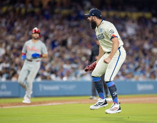May 30, 2026, Los Angeles, California, USA: Los Angeles Dodgers pitcher Alex Vesia reacts during the game against the Philadelphia Phillies, Saturday, May 30, 2026, in Los Angeles. The Philadelphia Phillips won the game 4-3. Los Angeles USA - ZUMAa60_ 0857957885st Copyright: xArmandoxArorizox