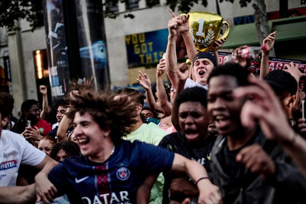 Paris supporters celebrate PSG s victory in 2026 Champions League on Champs-Elysees, on May 30, 2026. - 30 05 2026 - France Paris -  AntoninxBuratx xLexPictorium LePictorium_0335116