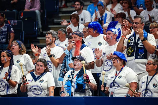 30.05.2026, xIAJx, Handball, EHF European League - WINAMAX Finals, 1. Halbfinale, Montpellier HB - THW Kiel, Barclays Arena: Fans von Montpellier HB Deutschland