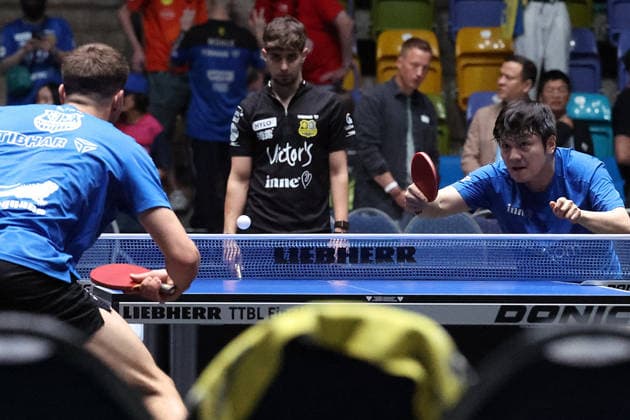 31.05.2026, xrekx, Tischtennis TTBL Final 4 Finale, Borussia Düsseldorf - 1. FC Saarbrücken v.l. Fan Zhendong (1.FC Saarbruecken TT) Warmup warm up Aufwaermen aufwaermen vor dem Spiel (DFL DFB REGULATIONS PROHIBIT ANY USE OF PHOTOGRAPHS as IMAGE SEQUENCES and or QUASI-VIDEO) Frankfurt am Main