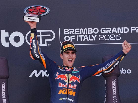 May 31, 2026, Scarperia (Florence, Italy: Spanish rider Brian Uriarte of Red Bull KTM celebrates after winning the Moto3 race for the Motorcycling Grand Prix of Italy at the Mugello circuit in Scarperia (Florence), Italy, 31 May 2026. ANSA CLAUDIO GIOVANNINI. Motorcycling Grand Prix Of Italy  - ZUMAa110 20260531_zaf_a110_003 Copyright: xClaudioxGiovanninix