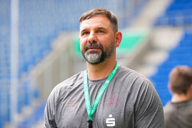 31.05.2026, xydrx, Herren, Fußball, U19 DFB-Nachwuchsliga, Finale, TSG 1899 Hoffenheim - 1.FC Köln, Saison 2025 2026, PreZero Arena: Stefan Ruthenbeck (Trainer U19 1.FC Köln) DFB regulations prohibit any use of photographs as image sequences and or quasi-video. Copyright: HMBxMedia YannisxDreimann