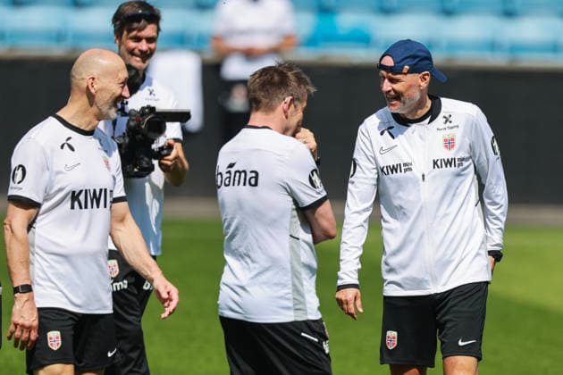 Training with the Norwegian men s national football team Oslo 20260531 National team manager Stale Solbakken during training with the Norwegian men s national football team at Ullevaal Stadium on Sunday Photo Trond Reidar Teigen NTB Oslo Norway EDITORIAL USE ONLY RESTRICTED USE FOR BETTING COMPANIES  Copyright: xTrondxReidarxTeigenx xNTBx