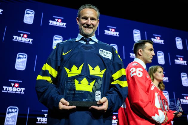 260531 Niklas Kronwall pose for a photo after being inducted to the IIHF Hall of Fame during the IIHF Hall of Fame Ceremony on May 31, 2026 in Zürich. Photo: Jesper Zerman BILDBYRAN kod JZ JZ0740 ishockey Ice hockey, Eishockey iihf hall of fame ceremony ceremoni bbeng Copyright: JESPERxZERMAN BB260531JZ008