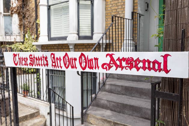 Arsenal Premier League Title Parade, Highbury & Islington, London, UK - 31 May 2026 The local residents decorate their houses in Beresford Road along the route that the Arsenal parade will go for winning the Premier League Trophy London Highbury & Islington GBR, UK NEWSPAPERS OUT Copyright: xEllixBirchx