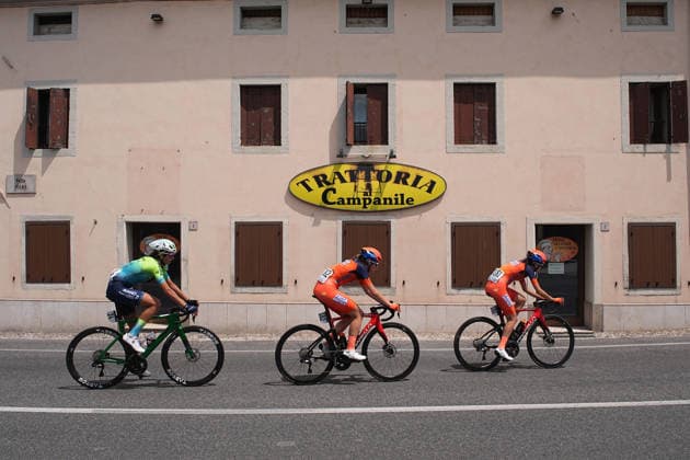 Italy™s Elisa De Vallier of Top Girls Fassa Bortolo™s, Italy™s Eleonora La Bella of Aromitalia Vaiano™s, Italy™s Sara Luccon of Top Girls Fassa Bortolo™s during Stage 2 of the Giro d™Italia Women, from Roncade to Caorle, Italy, Sunday, May 31, 2026  Copyright: xMarcoxAlpozzi LaPressex