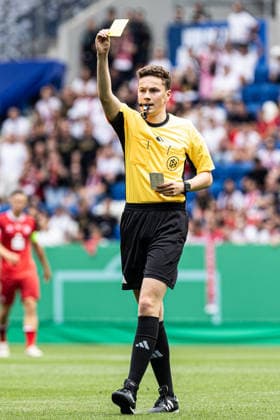 U19-DFB-Nachwuchsliga A, 2025 2026, Finale: TSG Hoffenheim U19 - 1. FC Köln U19; 31.05.2026 Alexander Petzke (Shiedsrichter) U19-DFB-Nachwuchsliga A, 2025 2026, Finale: TSG Hoffenheim U19 - 1. FC Köln U19; PreZero Arena, Sinsheim; 31.05.2026 DFB regulations prohibit any use of photographs as image sequences and or quasi video. Copyright: xBEAUTIFULxSPORTS Buriakovx