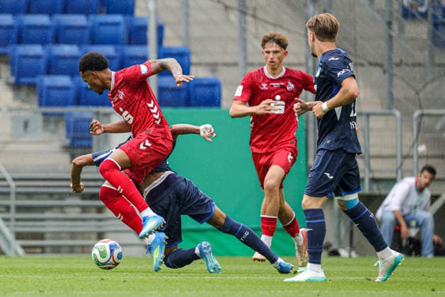 31.05.2026, xhettx, Fussball DM A-Junioren , TSG 1899 Hoffenheim - 1. FC Köln v.l. Luis Magnus Stapelmann (1 FC Köln U19, 4) zu stürmisch (DFL DFB REGULATIONS PROHIBIT ANY USE OF PHOTOGRAPHS as IMAGE SEQUENCES and or QUASI-VIDEO)