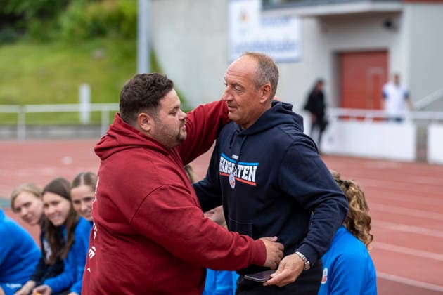 Regionalliga Nordost Frauen: F.C. Hansa Rostock vs. 1. FFV Erfurt; Rostock; 31.05.2026 Gino Heinze (Trainer; 1. FFV Erfurt) und Ringo Scholz (Trainer; F.C. Hansa Rostock) Regionalliga Nordost Frauen: F.C. Hansa Rostock vs. 1. FFV Erfurt; Sportforum Leichtathletikstadion Rostock; 31.05.2026 Copyright: xBEAUTIFULxSPORTS Duehringx