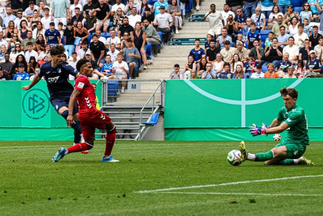 31.05.2026, xhettx, Fussball DM A-Junioren , TSG 1899 Hoffenheim - 1. FC Köln v.l. Timo Schmitz (1 FC Köln U19, 23) mit einer starken Parade (DFL DFB REGULATIONS PROHIBIT ANY USE OF PHOTOGRAPHS as IMAGE SEQUENCES and or QUASI-VIDEO)
