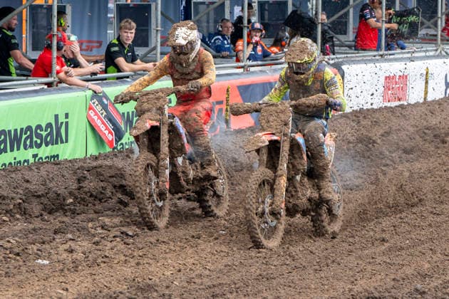 MXGP of Teutschenthal 2026 Teutschenthal, Deutschland 31. Mai 2026 Im Bild:v.li.Rathousky Petr KTM CZE ACCR und Farres Guillem Triumph ESP RFME Triumph Racing MX2 Factory Team Teutschenthal Motocross Strecke Talkessel Sachsen-Anhalt Deutschland