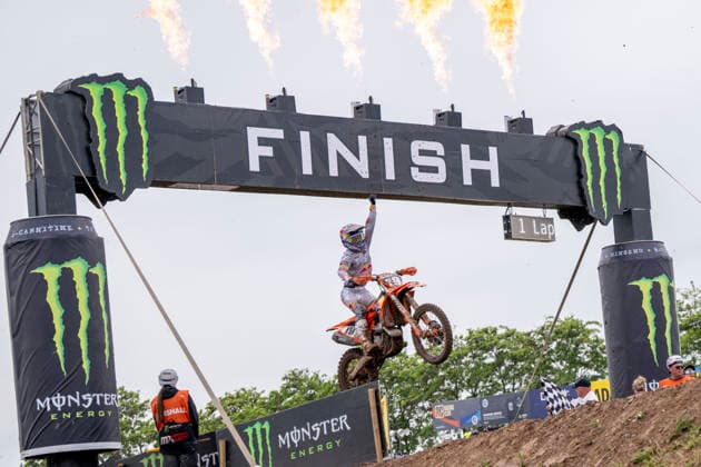 MXGP of Teutschenthal 2026 Teutschenthal, Deutschland 31. Mai 2026 Im Bild:Coenen Sascha KTM BEL FMB Red Bull KTM Factory Racing gewinnt den 1.Lauf MX2 Teutschenthal Motocross Strecke Talkessel Sachsen-Anhalt Deutschland