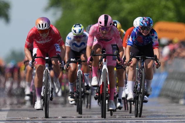 Italy™s Elisa Balsamo of Lidl - Trek™s (Pink jersey) winner of the stage on the finish line during Stage 2 of the Giro d™Italia Women, from Roncade to Caorle, Italy, Sunday May 31, 2026  Copyright: xDavidexSpada LaPressex