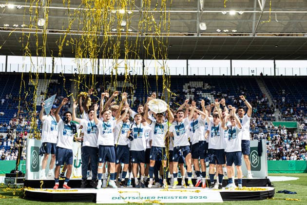 U19-DFB-Nachwuchsliga A, 2025 2026, Finale: TSG Hoffenheim U19 - 1. FC Köln U19; 31.05.2026 TSG 1899 Hoffenheim U19 deutscher Meister 2026, Siegerehrung, Meisterschale. U19-DFB-Nachwuchsliga A, 2025 2026, Finale: TSG Hoffenheim U19 - 1. FC Köln U19; PreZero Arena, Sinsheim; 31.05.2026 DFB regulations prohibit any use of photographs as image sequences and or quasi video. Copyright: xBEAUTIFULxSPORTS Buriakovx