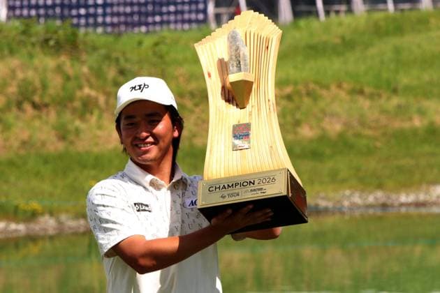 KITZBUEHEL, AUSTRIA - MAY 31: Winner KANEKO, Kota (JPN) with the Trophy at the Austrian Alpine Open presented by Kitzbuehel Tirol, DP World TOUR, Final Round on May 31, 2026 in Kitzbuehel, Austria.DP World Tour Austrian Alpine Open, Kitzbuehel, 31.05.2026 Tirol Austria Copyright: xPhotographer:xNilsxKoepkex