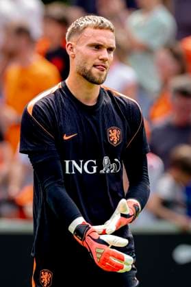 ZEIST - Netherlands goalkeeper Bart Verbruggen during Dutch national team, Nationalteam training at the KNVB Campus on May 31, 2026 in Zeist, the Netherlands. (Photo by DeFodi Images) -