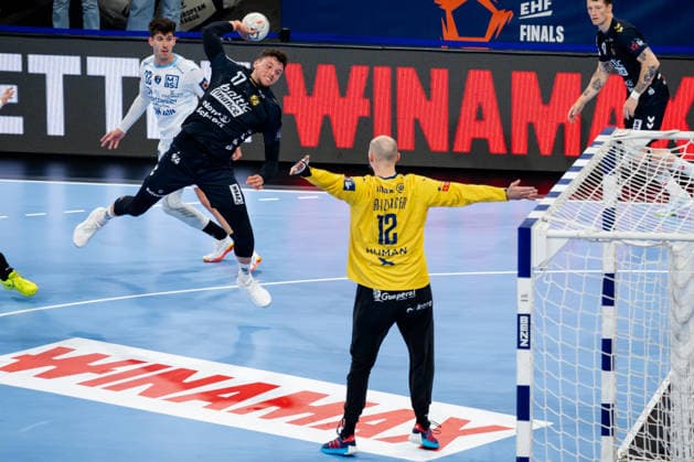 Hamburg, 31.05.2026, Handball, Herren, EHF European League Men 2025 26, Spiel um Platz 3, Montpellier HB - SG Flensburg-Handewitt Marko Grgic (SG Flensburg-Handewitt, 17) beim Torwurf gegen Charles Bolzinger (Montpellier Handball, 12)