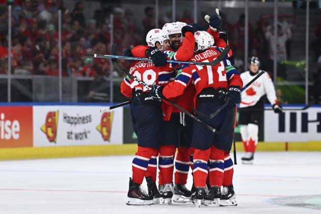 Players of Norway celebrate a goal during the bronze medal match Canada vs Norway at the 2026 IIHF Ice hockey, Eishockey World Championship, WM, Weltmeisterschaft in Zurich, Switzerland, May 31, 2026. (CTKxPhoto RadekxPetrasek) CTKPhotoP2026053103895  CTKPhotoP2026053103895