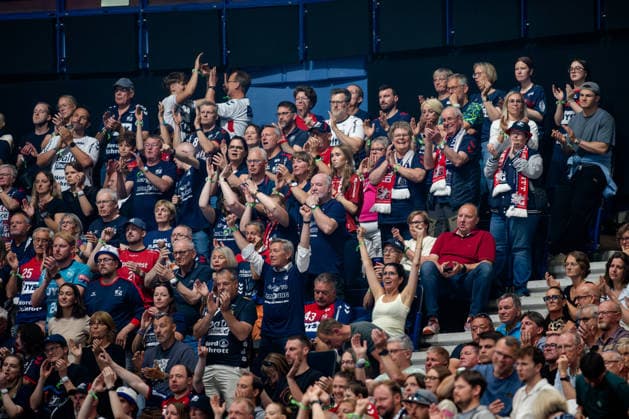 Hamburg, 31.05.2026, Handball, Herren, EHF European League Men 2025 26, Spiel um Platz 3, Montpellier HB - SG Flensburg-Handewitt Jubelende Fans der Flensburger