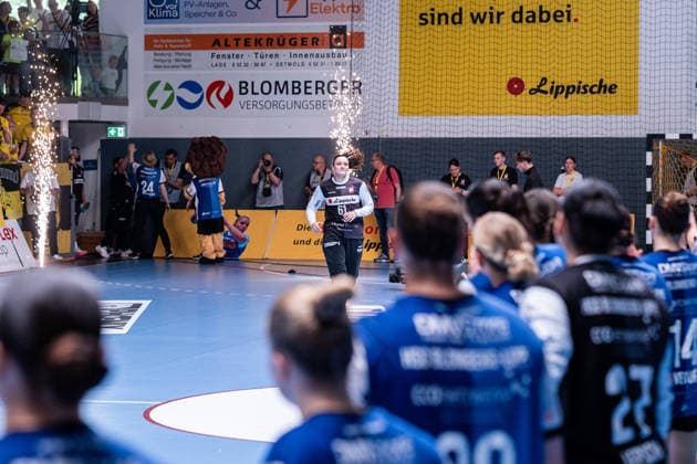 HSG Blomberg-Lippe (GER) vs. Borussia Dortmund (GER) Handball, 1. Handball Bundesliga Frauen, Finale, Spiel 3, 31.5.2026, Saision 2025 2026, Blomberg Nicole Roth (HSG Blomberg-Lippe, 61) beim Einlaufen Blomberg Sporthalle an der Ulmenallee Deutschland