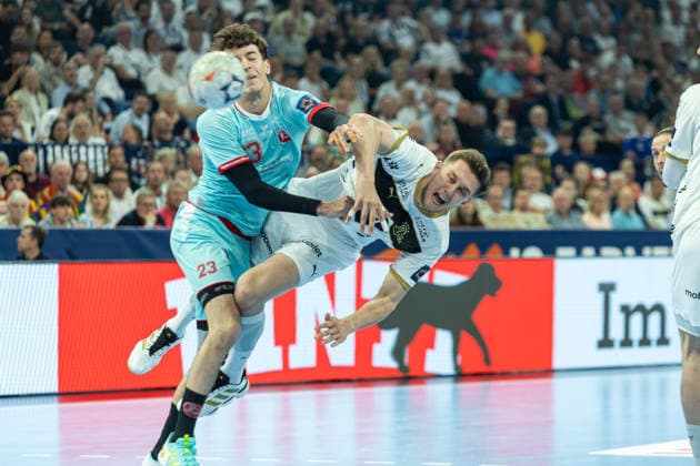 Marti Soler Biescas (MT Melsungen)und Bence Imre (THW Kiel) battle for the ball during the handball final of the Winamax EHF Finals 2026 between THW Kiel and MT Melsungen at Barclays Arena on May 31, 2026 in Hamburg, Germany. -