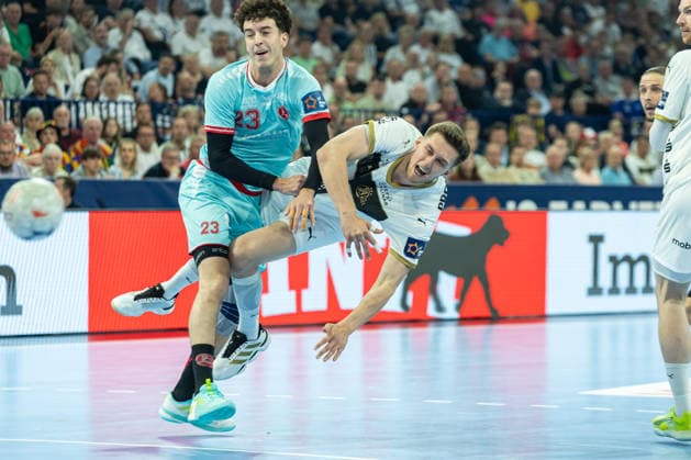 Marti Soler Biescas (MT Melsungen)und Bence Imre (THW Kiel) battle for the ball during the handball final of the Winamax EHF Finals 2026 between THW Kiel and MT Melsungen at Barclays Arena on May 31, 2026 in Hamburg, Germany. -