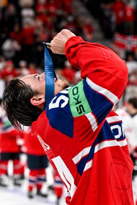 ZURICH, SWITZERLAND - MAY 31: Sander Hurrod of Norway celebrate winning the bronze medal during the 2026 IIHF Ice hockey, Eishockey World Championship, WM, Weltmeisterschaft Switzerland Bronze medal game between Canada and Norway at Swiss Life Arena on May 31, 2026 in Zurich, Zurich. Zurich Swiss Life Arena Zurich Switzerland Copyright: xJustPictures.ch AndreaxBrancax jp-en-EuSpIm-JP7_ANB_CanNor_31052026_8214