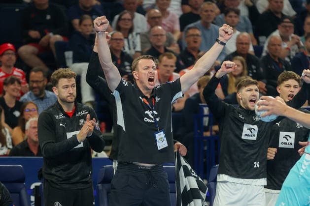 31.05.2026, xgox, Handball - EHF European League Finale THW Kiel - MT Melsungen v.l. Filip Jicha (Kiel, Trainer) Jubel, Torjubel, jubelt ueber das Tor, celebrate the goal, celebration Hamburg