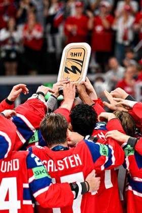 ZURICH, SWITZERLAND - MAY 31: Norway celebrate winning the bronze medal during the 2026 IIHF Ice hockey, Eishockey World Championship, WM, Weltmeisterschaft Switzerland Bronze medal game between Canada and Norway at Swiss Life Arena on May 31, 2026 in Zurich, Zurich. Zurich Swiss Life Arena Zurich Switzerland Copyright: xJustPictures.ch AndreaxBrancax jp-en-EuSpIm-JP7_ANB_CanNor_31052026_8413