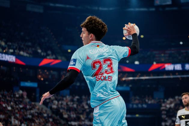 Hamburg, 31.05.2026, Handball, Herren, EHF European League Men 2025 26, Finale, THW Kiel - MT Melsungen Marti Soler (MT Melsungen, 23) beim Torwurf