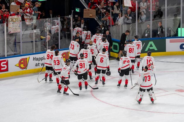 ZURICH, SWITZERLAND - MAY 31: Team Canada left the rink after the 2026 IIHF Ice hockey, Eishockey World Championship, WM, Weltmeisterschaft Switzerland Bronze medal game between Canada and Norway at Swiss Life Arena on May 31, 2026 in Zurich, Zurich. Zurich Swiss Life Arena Zurich Switzerland Copyright: xJustPictures.ch JarixPestelaccix jp-en-EuSpIm-JP6_JAR_Canada_Norway_31May2026_00180