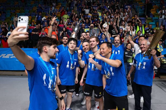 Selfie, 1. FC Saarbrücken Table tennis, Tischtennis celebrates winning the German Championship and fans after the final matches of the Liebherr TTBL Final4 Borussia Düsseldorf - FC Saarbrücken Tischtennis at the Süwag Energie ARENA on May 31, 2026, in Frankfurt, Germany Copyright: JoaquimxFerreira