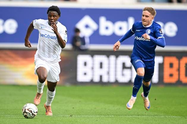 KAA Gent v KRC Genk - Jupiler Pro League Europe Play-Off Decider GENT, BELGIUM - MAY 31 : Akpan Christian midfielder of KRC Genk is been chased by Skoras Michal forward of KAA Gent during the Jupiler Pro League Europe Play-Off decider match with the last European Conference League ticket at stake between KAA Gent and KRC Genk on May 31, 2026 in Gent, Belgium, 31 05 2026 Gent Belgium  Copyright: xNicoxVereeckenx