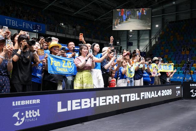 Fans celebrate Fan Zhendong (CHN 1.FC Saarbruecken-TT) enthusiastically during the final matches of the Liebherr TTBL Final4 Borussia Düsseldorf - FC Saarbrücken Tischtennis at the Süwag Energie ARENA on May 31, 2026, in Frankfurt, Germany Frankfurt Süwag Energie ARENA Hessen Germany Copyright: xJoaquimxFerreirax