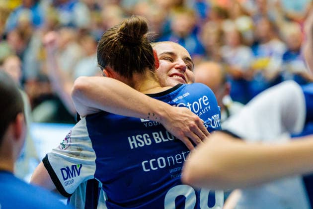 (L-R) Malin Sandberg (HSG Blomberg-Lippe, 28), Maxi Muehlner (HSG Blomberg-Lippe, 10) jubeln ueber den Gewinn der Deutschen Meisterschaft GER, HSG Blomberg-Lippe vs. Borussia Dortmund, Handball, 1. Bundesliga Frauen, Play-Offs, Finale, Spiel 3, 31.05.2026 GER, HSG Blomberg-Lippe vs. Borussia Dortmund, Handball, 1. Bundesliga Frauen, Play-Offs, Finale, Spiel 3, 31.05.2026 Blomberg Copyright: xEibner-Pressefoto JanxRollingerx EP_JSK
