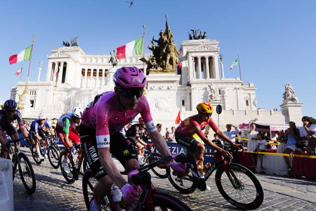 Denmark™s Jonas Vingegaard Hansen of Team Visma Lease A Bike (Pink jersey) during Stage 21 of the Giro d™Italia from Rome to Rome, Italy. Monday May 31, 2026  Copyright: xFabioxFerrari LaPressex