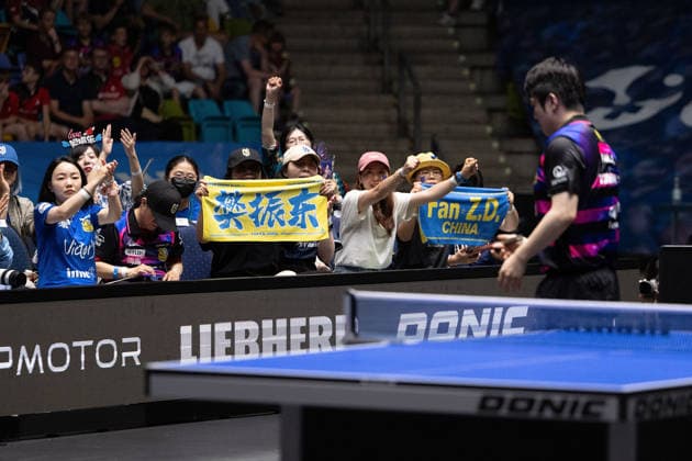 Fans celebrate Fan Zhendong (CHN 1.FC Saarbruecken-TT) enthusiastically during the final matches of the Liebherr TTBL Final4 Borussia Düsseldorf - FC Saarbrücken Tischtennis at the Süwag Energie ARENA on May 31, 2026, in Frankfurt, Germany Frankfurt Süwag Energie ARENA Hessen Germany Copyright: xJoaquimxFerreirax