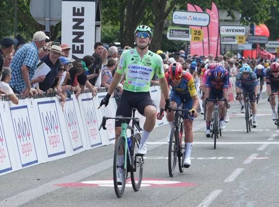 3eme Etape BOUCLE DE LA MAYENNE - 31 05 2026 Victory etape Olav Kooij during the of the Boucles de la Mayenne - CrÃ dit Mutuel, UCI ProSeries Cycling event, 3eme Etape Cosse le Vivien - Laval on 31 May 2026 in Laval, France: photos Laurent Lairys , LAVALFrance  Copyright: xLaurentxLairysx