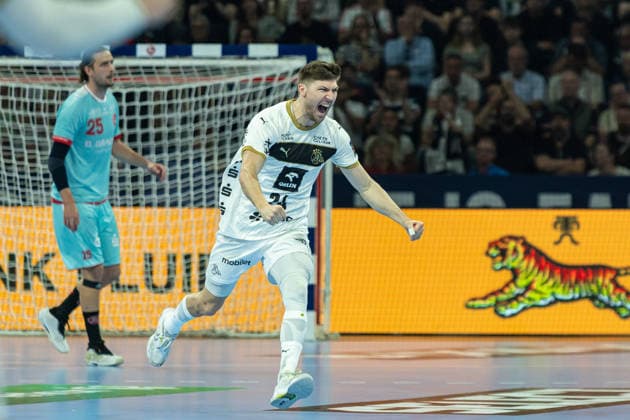 Lukas Zerbe (THW Kiel) celebrates during the handball final of the Winamax EHF Finals 2026 between THW Kiel and MT Melsungen at Barclays Arena on May 31, 2026 in Hamburg, Germany. -