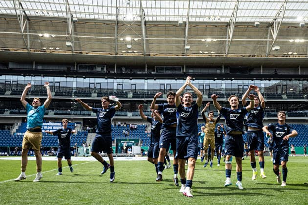 U19-DFB-Nachwuchsliga A, 2025 2026, Finale: TSG Hoffenheim U19 - 1. FC Köln U19; 31.05.2026 TSG 1899 Hoffenheim U19 bejubeln Sieg mit den Fans U19-DFB-Nachwuchsliga A, 2025 2026, Finale: TSG Hoffenheim U19 - 1. FC Köln U19; PreZero Arena, Sinsheim; 31.05.2026 DFB regulations prohibit any use of photographs as image sequences and or quasi video. Copyright: xBEAUTIFULxSPORTS Buriakovx