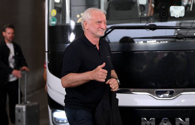Fussball International Testspiel WM 2026 in Mainz Deutschland - Finnland 31.05.2026 Ankunft der Deutschen Manschaft im Bus am Stadion, Sportdirektor Rudi Voeller