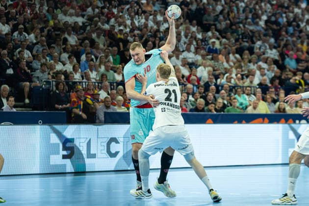 Trainer Filip Jicha (THW Kiel) celebrates during the handball final of the Winamax EHF Finals 2026 between THW Kiel and MT Melsungen at Barclays Arena on May 31, 2026 in Hamburg, Germany. -