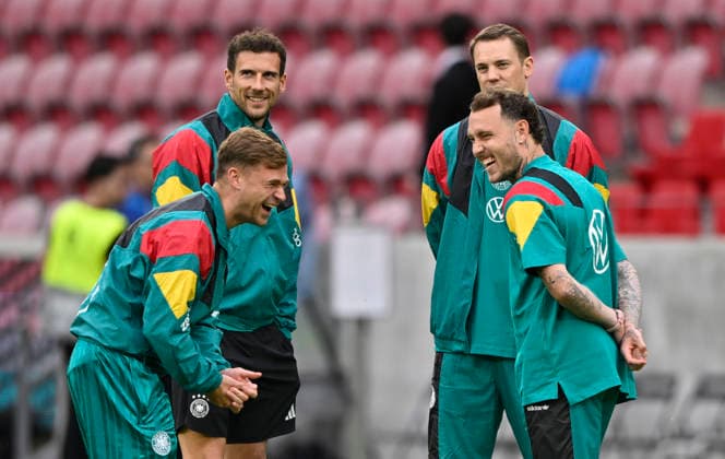 vor Spielbeginn: Platzinspektion Joshua Kimmich GER (06) Leon Goretzka GER (08) Torwart Manuel Neuer (01) David Raum GER (22) DFB Laenderspiel Deutschland GER vs Finnland FIN Freundschaftsspiel Testspiel am 31.05.2026 DFL REGULATIONS PROHIBIT ANY USE OF PHOTOGRAPHS AS IMAGE SEQUENCES AND OR QUASI-VIDEO DFB Laenderspiel Deutschland GER vs Finnland FIN