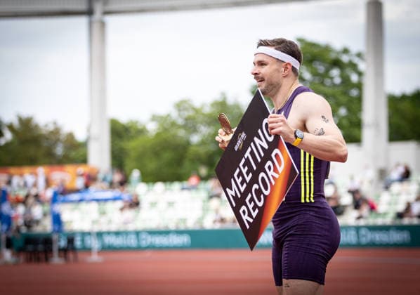Goldenes Oval; Dresden, 31.05.2026 Freut sich über den 100m-Sieg bei den Männern und einen neuen Meetingrekord: Sprinter Yannick Wolf (GER Germany); Leichtathletik-Meeting Goldenes Oval am 31.05.2026 im Heinz-Steyer-Stadion in Dresden (Sachsen). Copyright: xBEAUTIFULxSPORTS R.xSchmittx