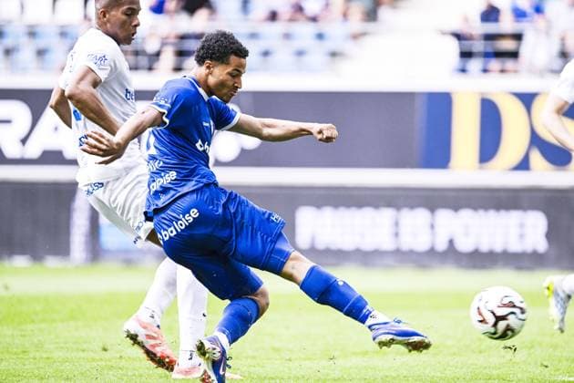 Genk s Adrian Palacios and Gent s Momodou Lamin Sonko pictured in action during a soccer match between KAA Gent and Racing Genk, Sunday 31 May 2026 in Gent, an European Play-off game of the 2025-2026 Jupiler Pro League first division of the Belgian championship. TOM GOYVAERTS TomxGoyvaerts  x175559450x
