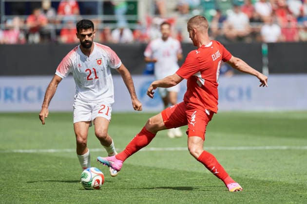 Fussball WM 2026 Vorbereitungsspiel Schweiz gegen Jordanien, St. Gallen, Schweiz St. Gallen, Schweiz. 31. Mai 2026. Nizar Al-Rashdan und Nico Elvedi beim WM 2026 Vorbereitungsspiel Schweiz gegen Jordanien in St. Gallen.