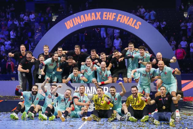 31.05.2026, xgox, Handball - EHF European League Finale THW Kiel - MT Melsungen v.l. Melsungen Jubel ueber den Sieg, Jubel nach Spielende, Sieger Hamburg